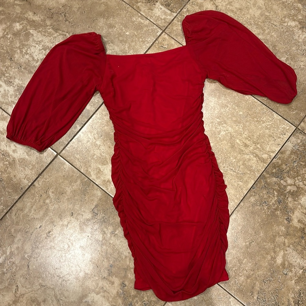 Red Speechless puff sleeved dress